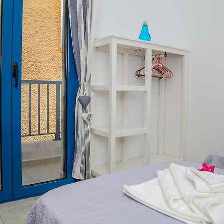 Mmm Apartment Makrýgialos Екстериор снимка