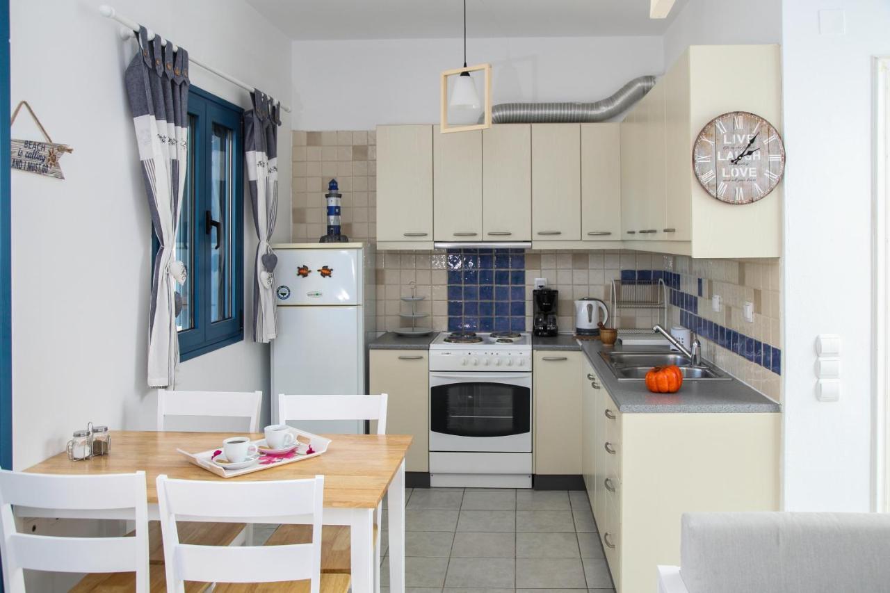 Mmm Apartment Makrýgialos Екстериор снимка