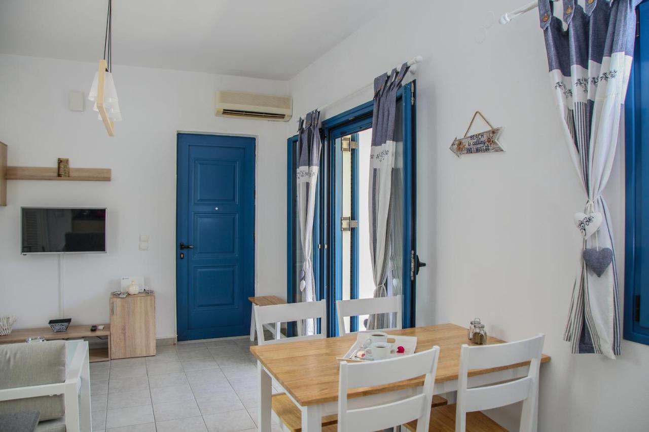 Mmm Apartment Makrýgialos Екстериор снимка