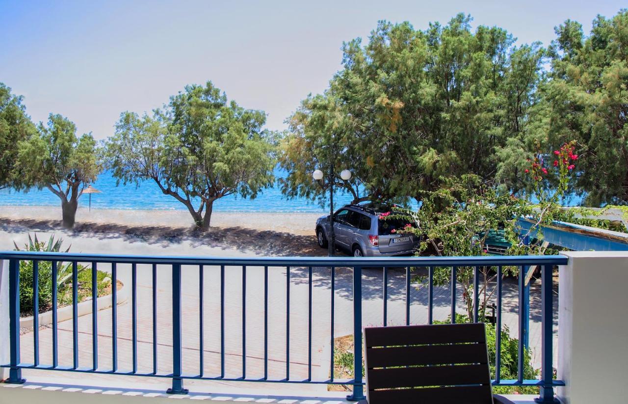 Mmm Apartment Makrýgialos Екстериор снимка