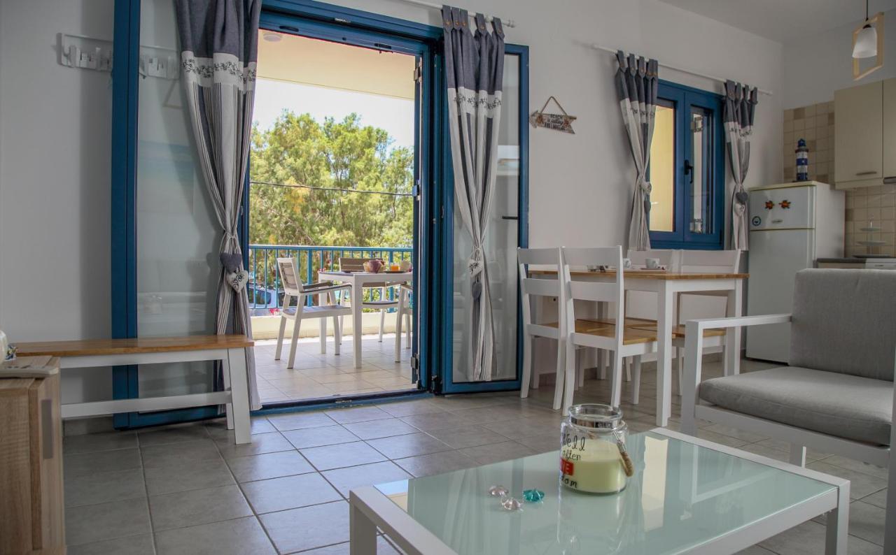Mmm Apartment Makrýgialos Екстериор снимка
